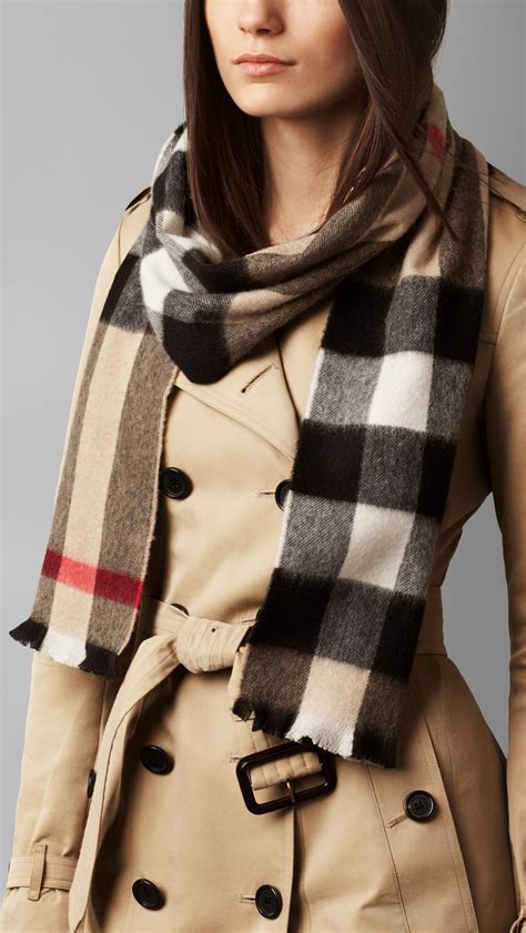 100 cashmere scarf burberry|Burberry cashmere check scarf price.